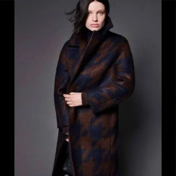 Beautiful Brand New Max Mara Wool And Mohair Coat